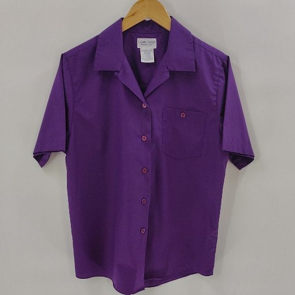 Cabin Creek Button Down Top Size Medium Short Sleeve Purple Wrinkle Free - Picture 1 of 5